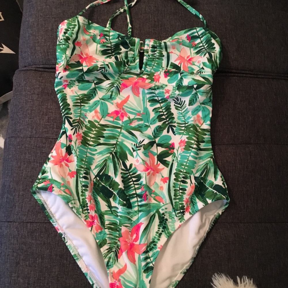 Floral, halter swimsuit. NWT